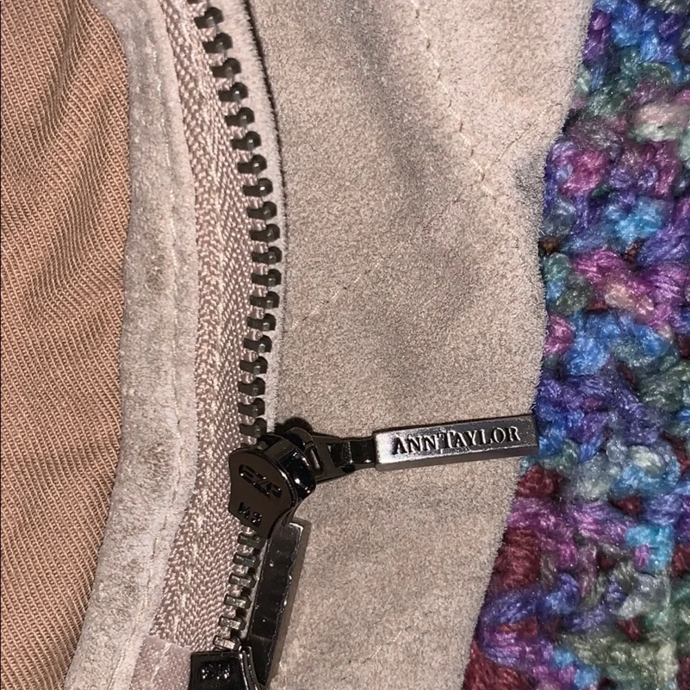 Ann Taylor Quilted Vest - Picture 6 of 7